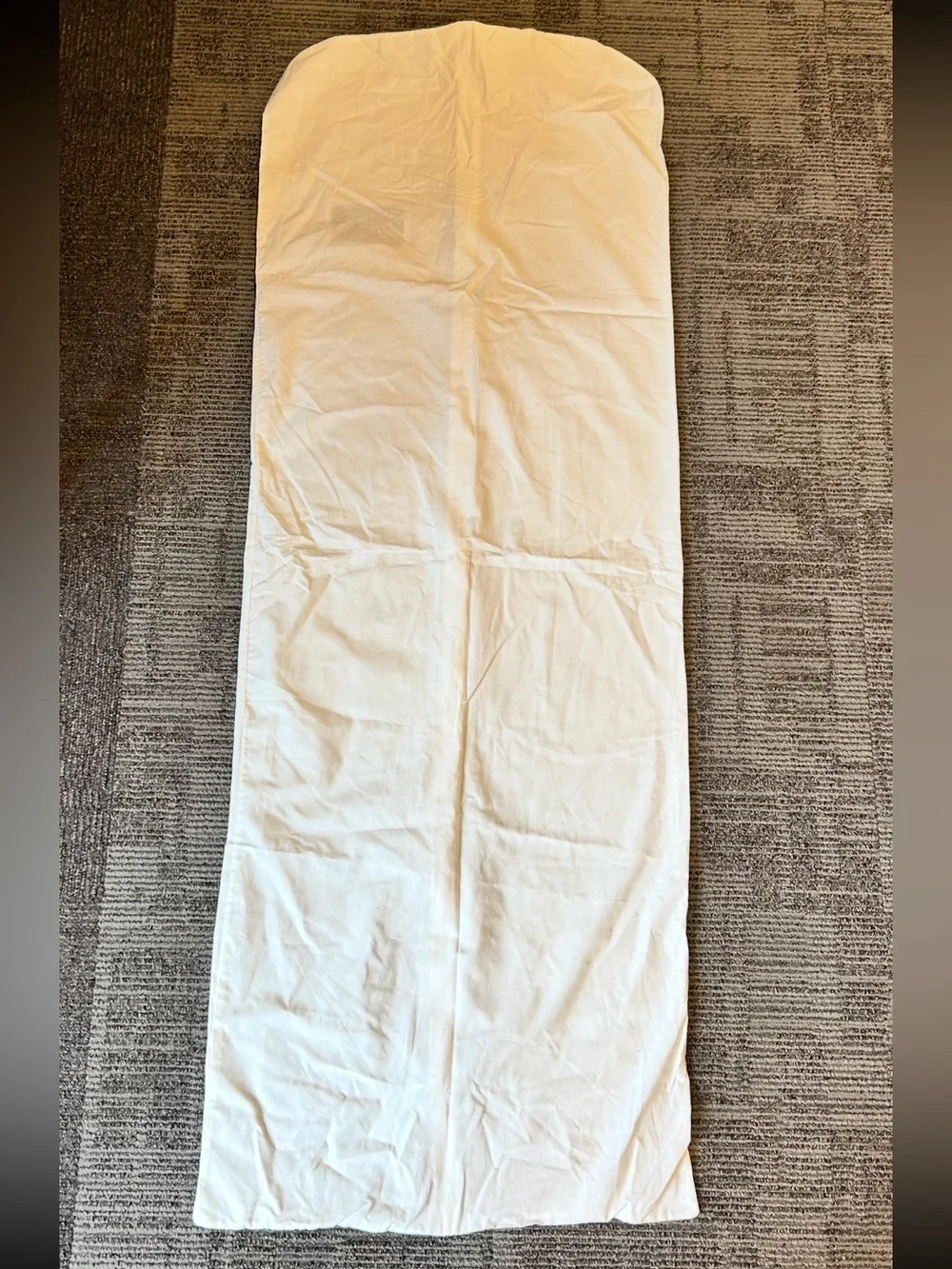 Unbranded Garment Bag •